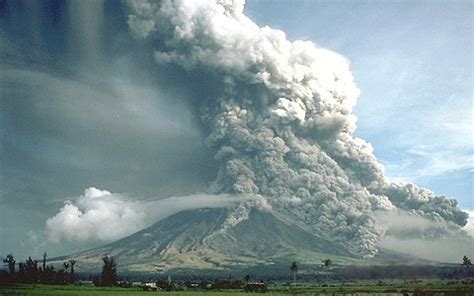  Ochrona Zamków Wulkanicznych: Wybuch Mayon w 1984 roku i Konsekwencje dla Osiedli na Obszarze