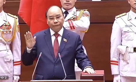 Powstanie Tây Sơn - Bunt przeciwko hegemonii Trịnh-Nguyễn i zawirowania polityczne w XVIII-wiecznym Wietnamie